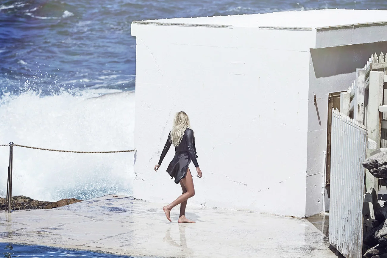 laura-splash--1300x867 copy.jpg