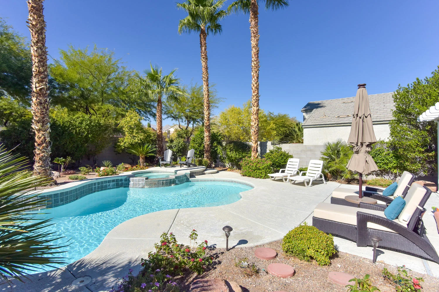 3259 Dragoon Springs St Las-large-026-22-BACKYARD-1499x1000-72dpi.jpg