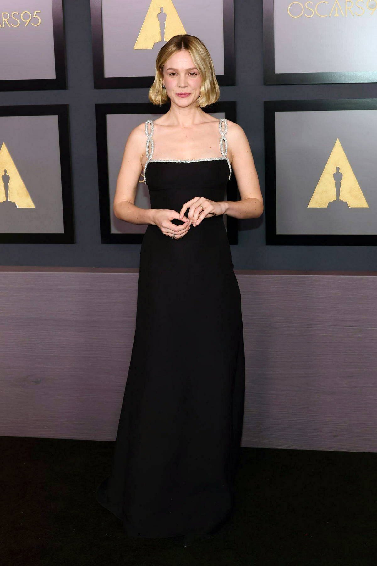 carey-mulligan-attends-the-academy-of-motion-picture-arts-and-sciences-13th-governors-awards-in-los-angeles-191122_4.jpg