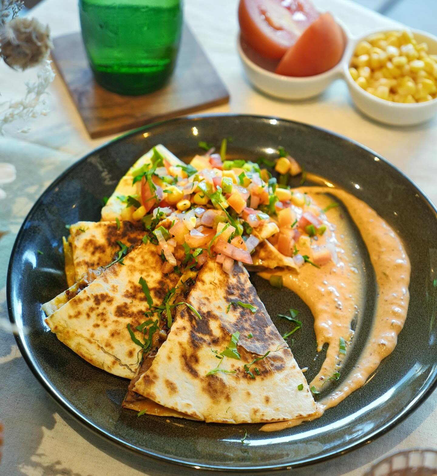 Hola beautiful, will you join us for some quesadillas?
.
Our Chef&rsquo;s Special this April has the perfect harmony of flavours and textures -toasty tortillas with spiced grilled chicken, corn salsa, chipotle mayo and three cheeses.
.
Book your tabl