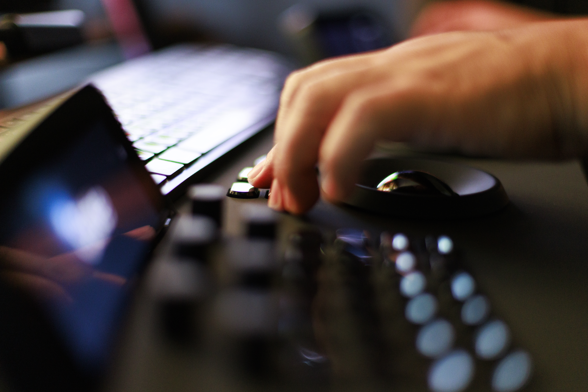 WeMakeColor Becomes Hybrid Baselight and DaVinci Resolve Grading Facility