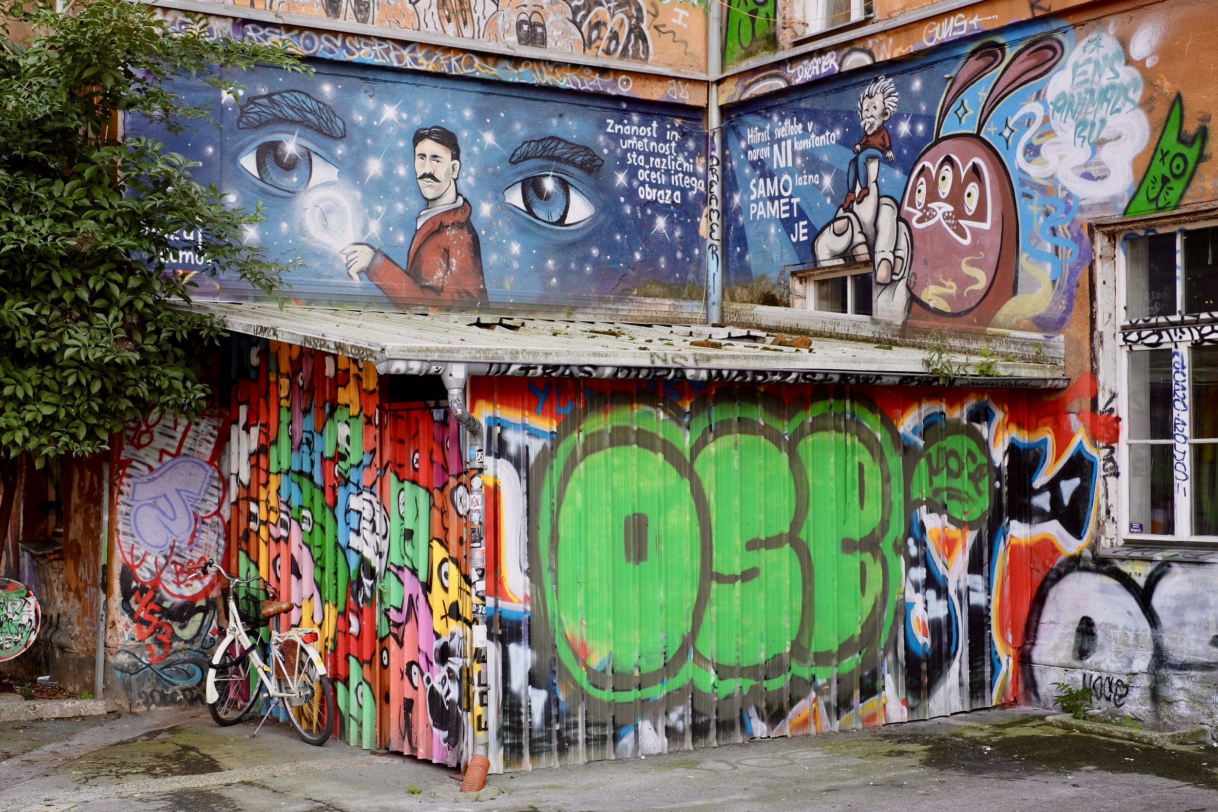 Alternativa kvarteret runt gatan Metelkova ulica