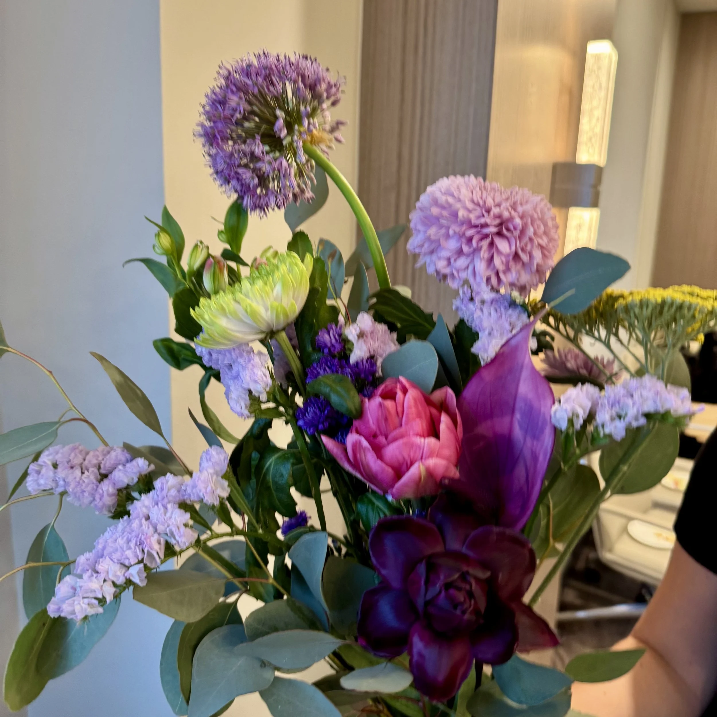 Bouquet making class using Peonies