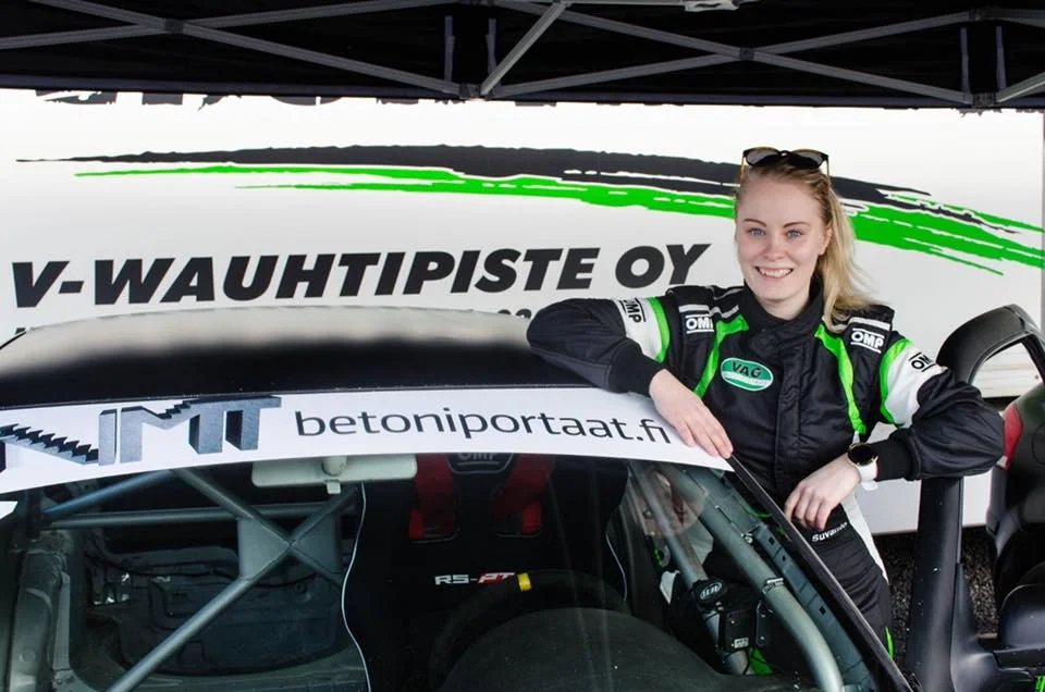 Laura Suvanto VAG Motorsport 2018.jpg
