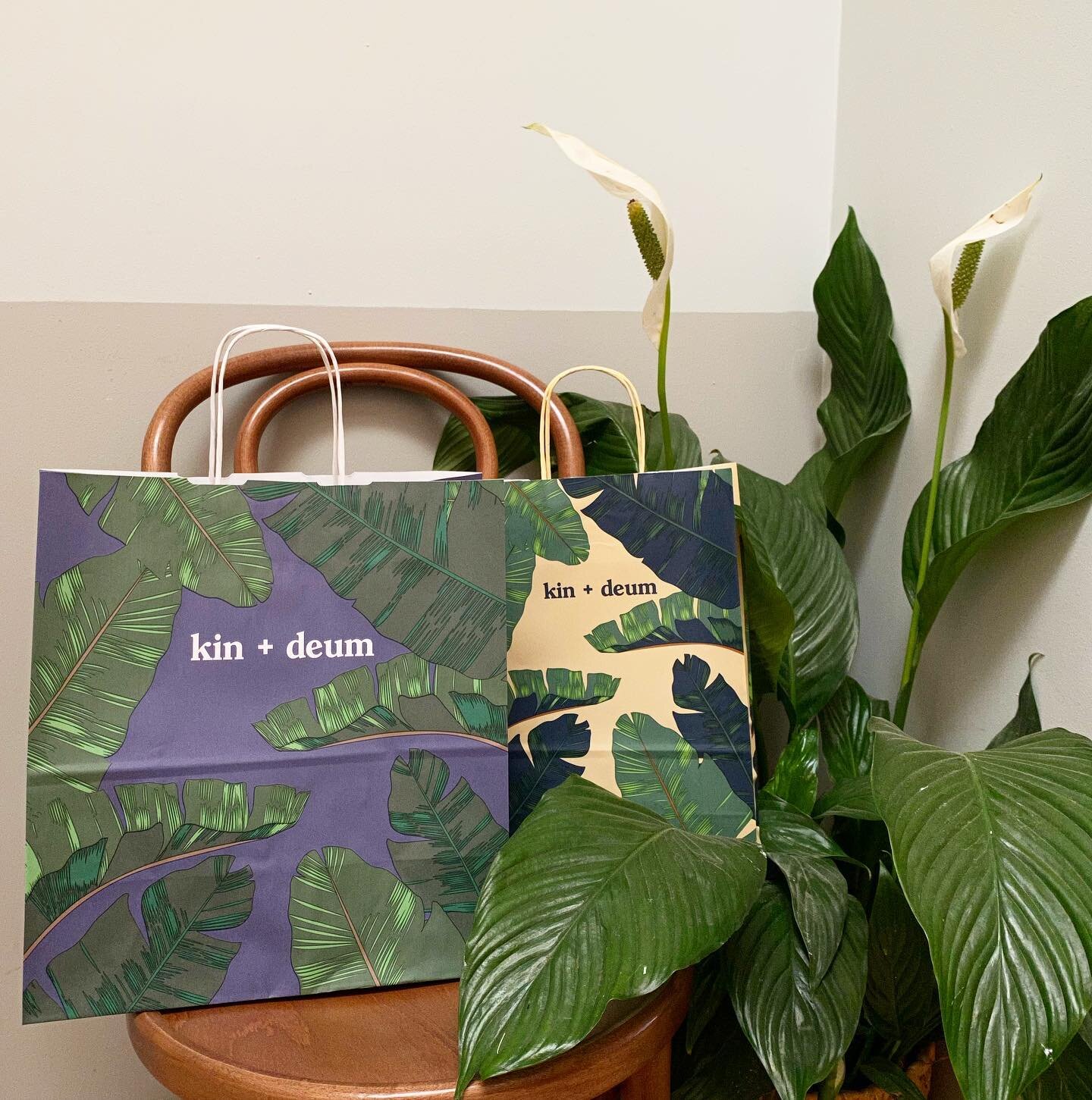 Sustainable, recyclable and reusable bags. Open daily for your fresh wholesome takeaway 🌿 💼 ♻️ 

https://www.kindeum.com/
.
.
.
.
.
#architecture #art #artisan #plants #takeawat #healthyeating #thairestaurant #londonrestaurants #ootd #instafood #de