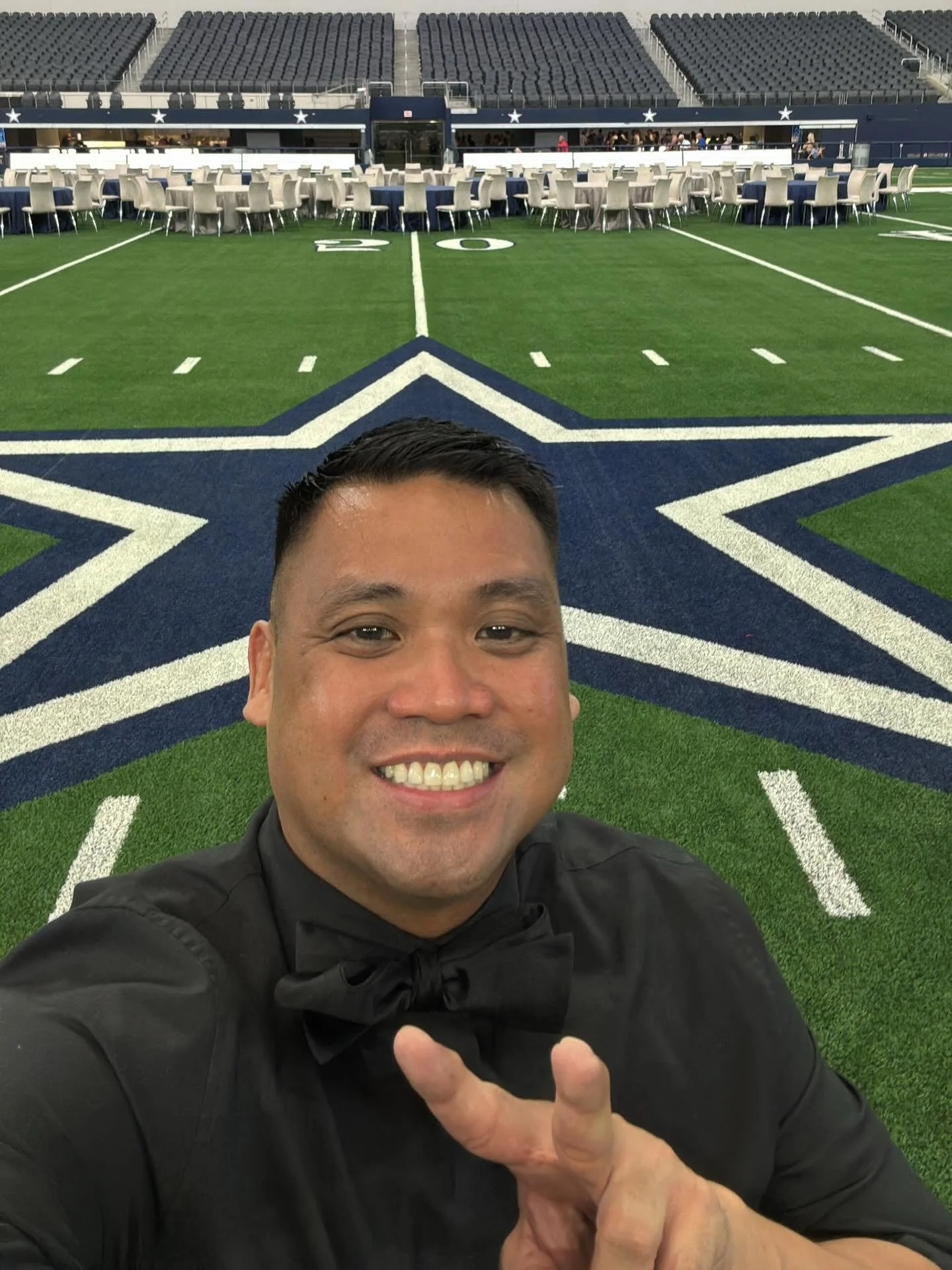 I don&rsquo;t usually take selfies, but when I do it&rsquo;s on the 50 yard line of Cowboys Stadium.  Start of busy pool season runs into busy football season catch me this week:
8.14.25 Pool Party Upper East Side (Private)
8.15.25 @overunder_dallas 