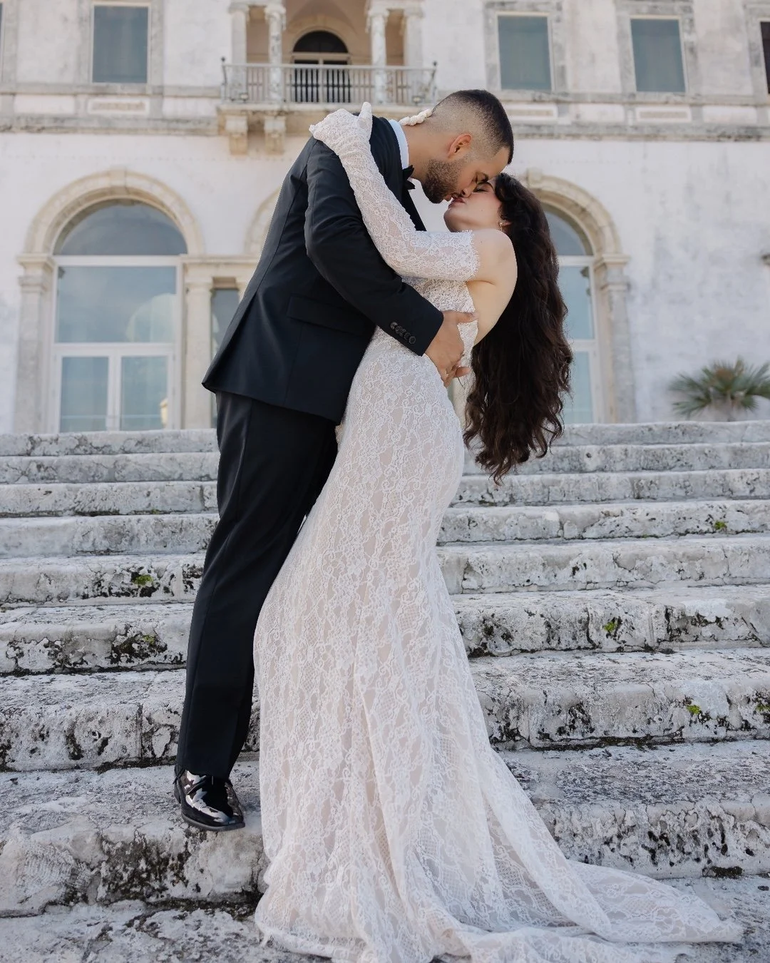 Passionate, Effortless, Undeniable.

Vizcaya has seen it all...and somehow, every love story still feels brand new