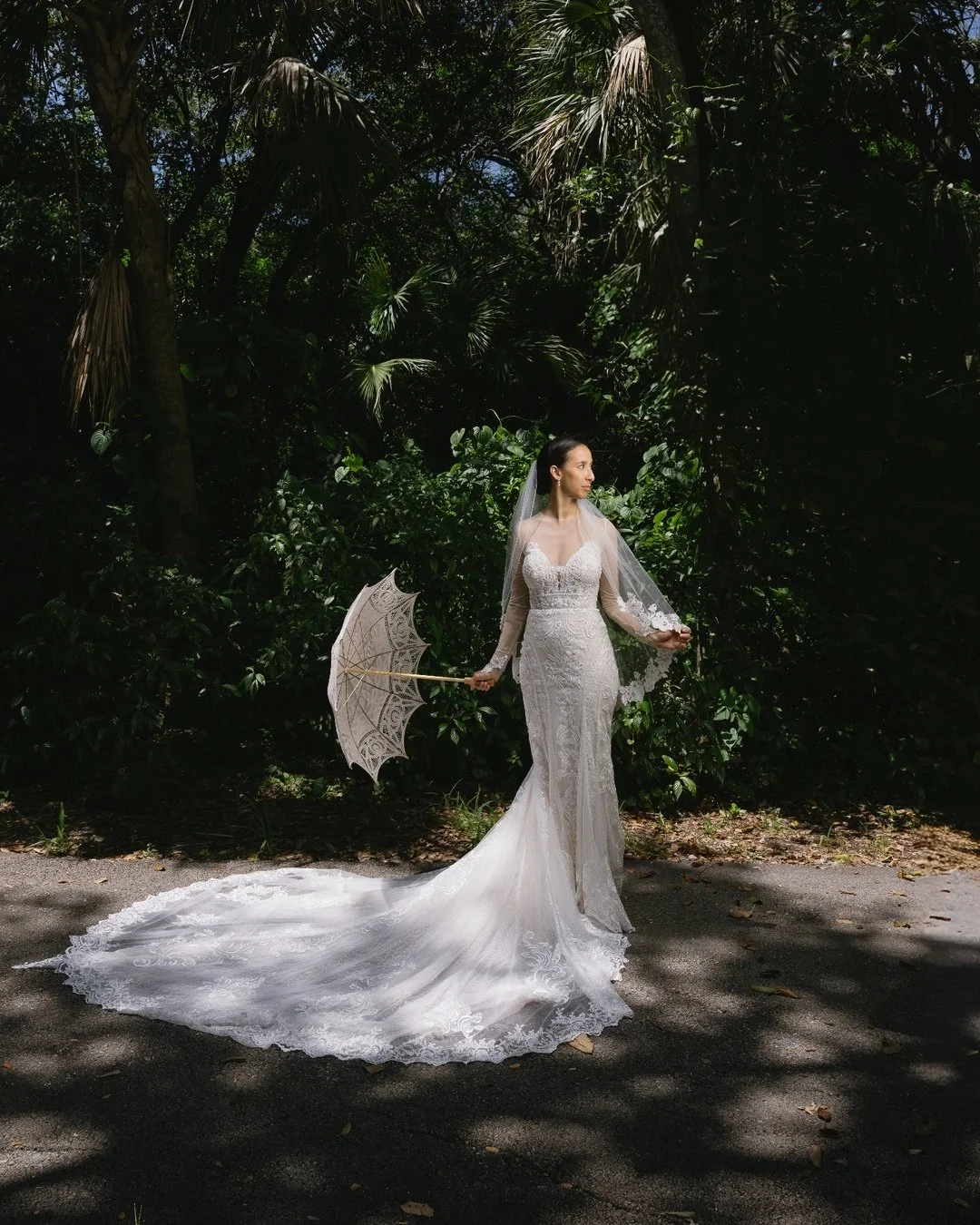 Some brides want the grand ballroom portraits. Some want a quiet moment in one of their favorite places after saying &ldquo;I do.&rdquo; 

Right after her church ceremony, we stopped at one of her favorite parks in Miami and honestly&hellip; it felt 