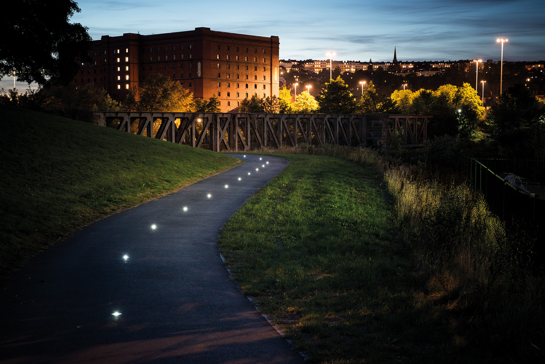 Bristol Cycle Path 2.jpg
