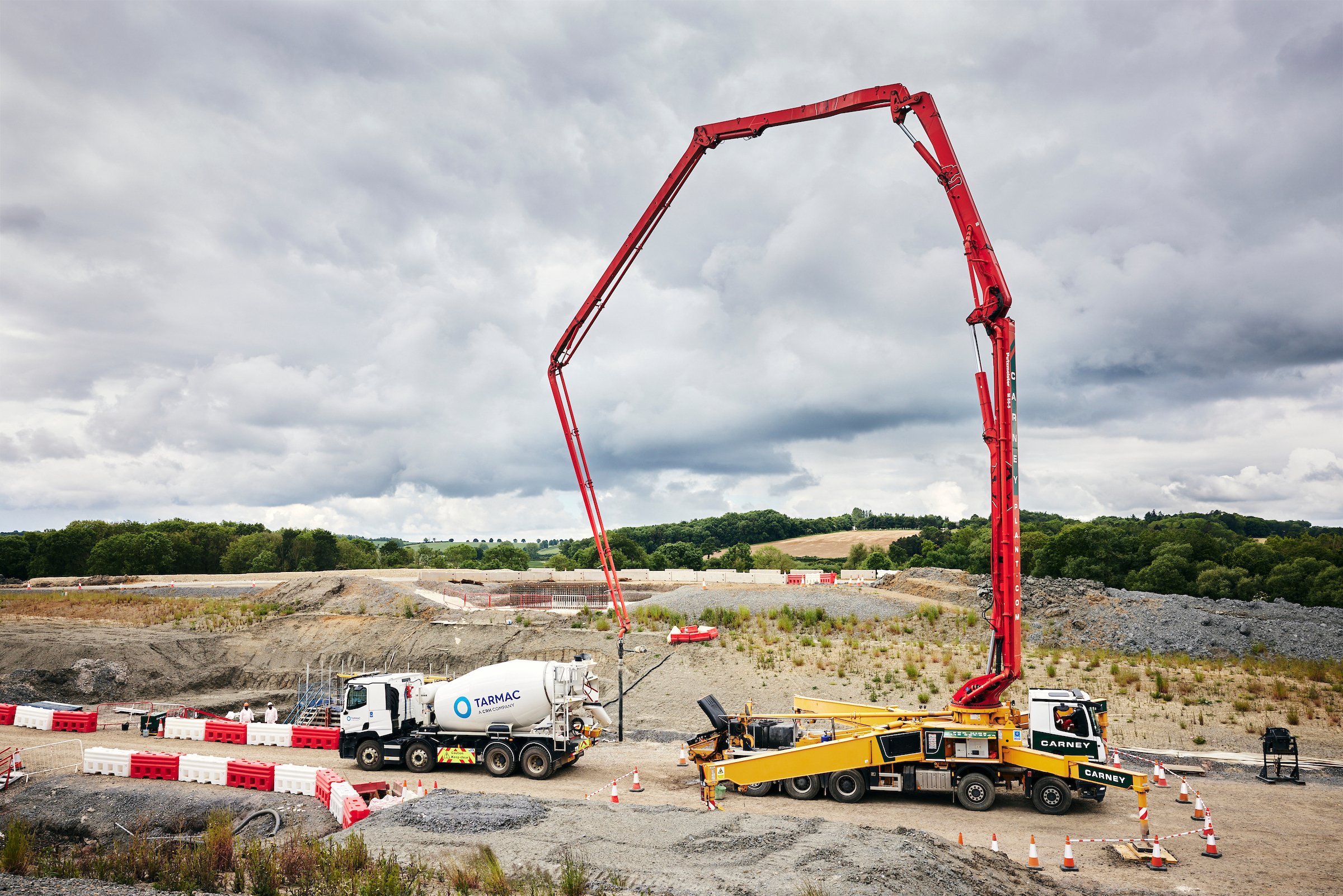 CRH Tarmac at HS2 concrete pump. Construction photography