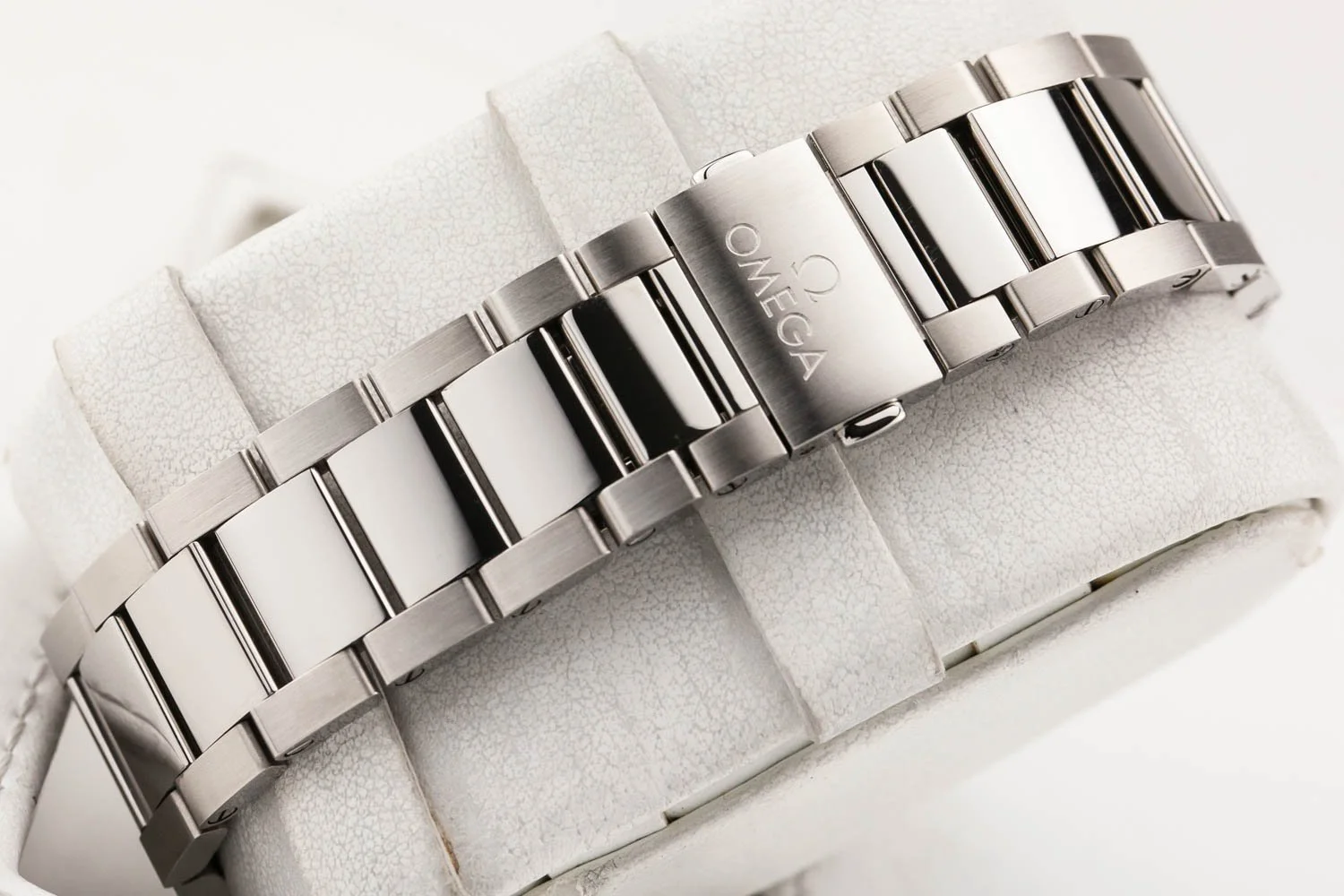 Omega Aqua Terra 41mm Green Dial Bracelet PO 072826 (8 of 10).jpg