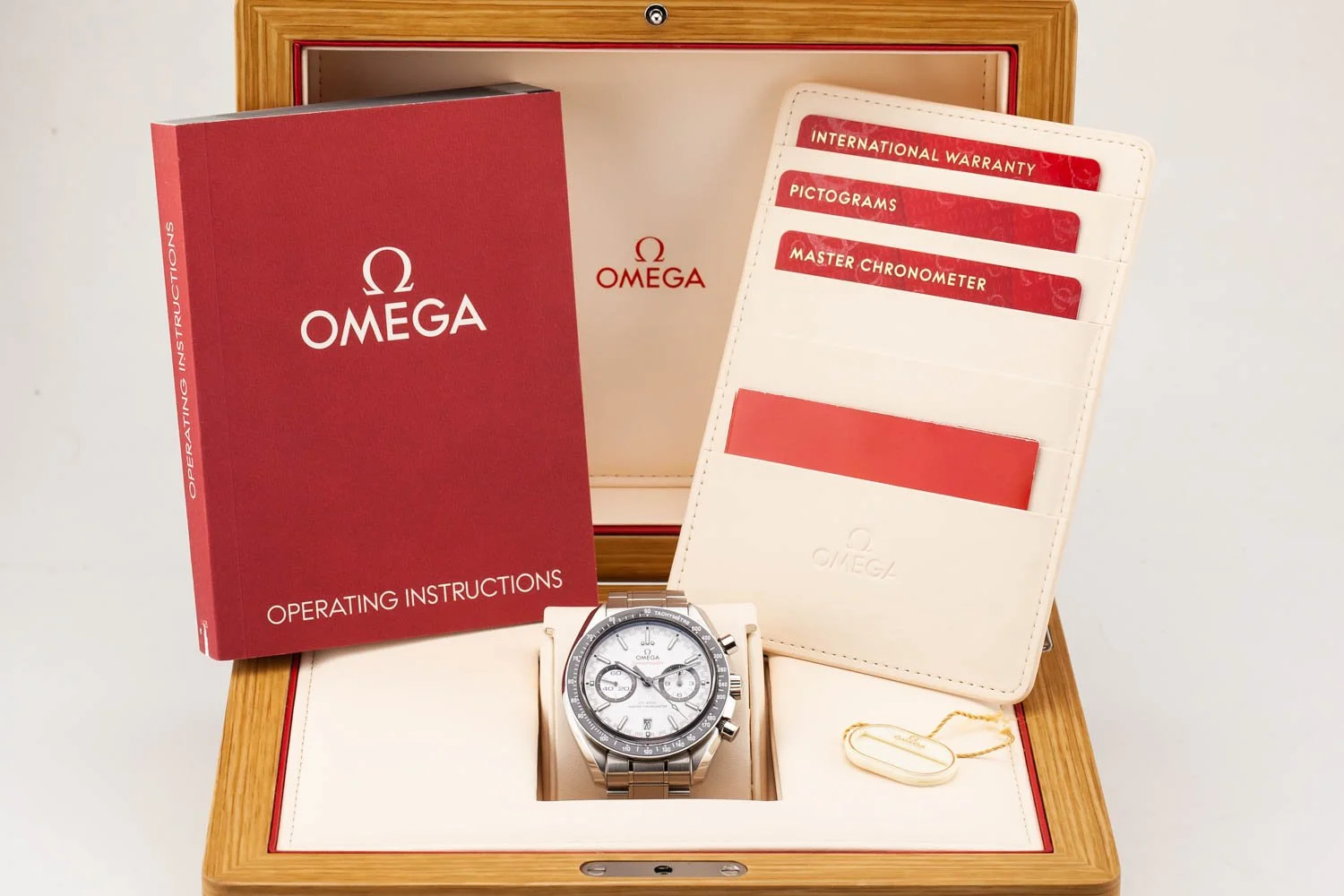 Omega Speedmaster Racing White Dial PO 092225 (10 of 10).jpg