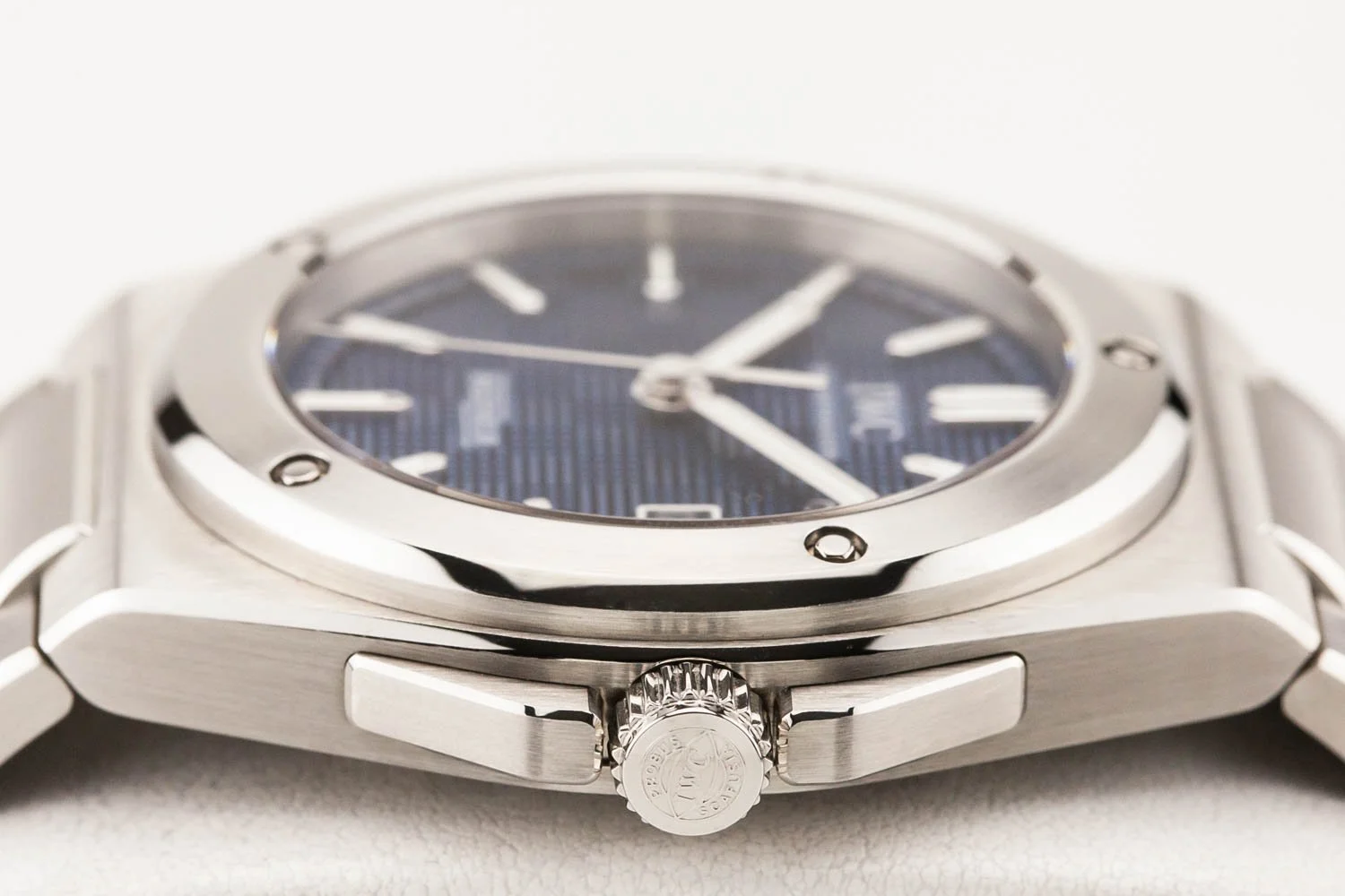 IWC Ingenieur Blue Dial Mint IW328907 072826 (5 of 10).jpg
