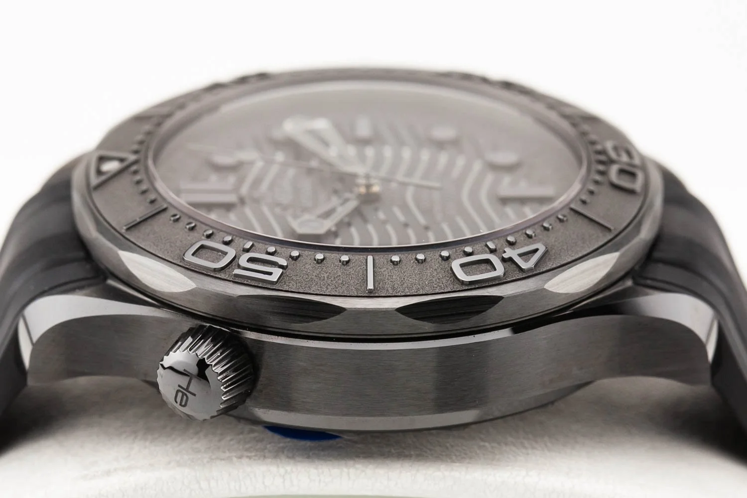Omega SM300 Black Black Ceramic Diver Unworn 041726 (6 of 9).jpg