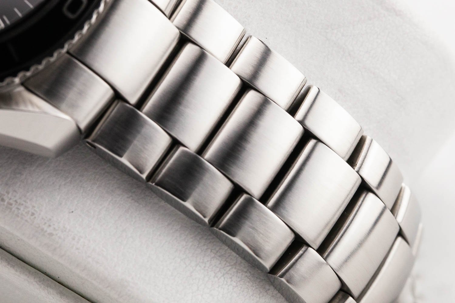 Omega Planet Ocean 2500 Liquidmetal 1948 PO 042925 (7 of 10).jpg