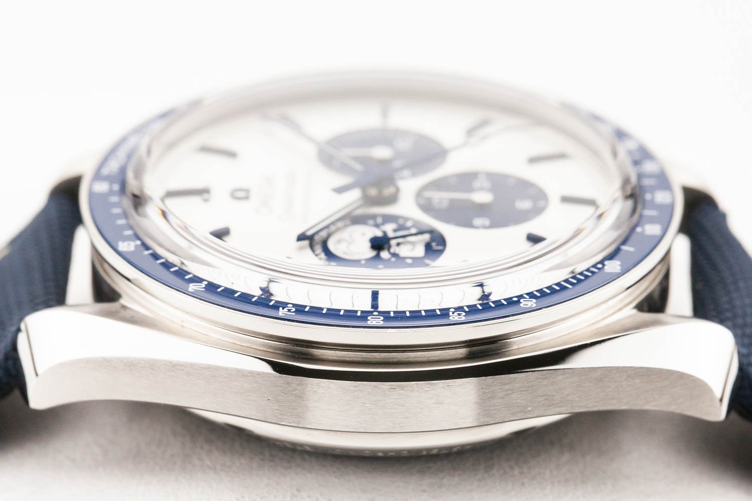 Omega Speedmaster 3861 Moonwatch Silver Snoopy PO 060525 (6 of 9).jpg