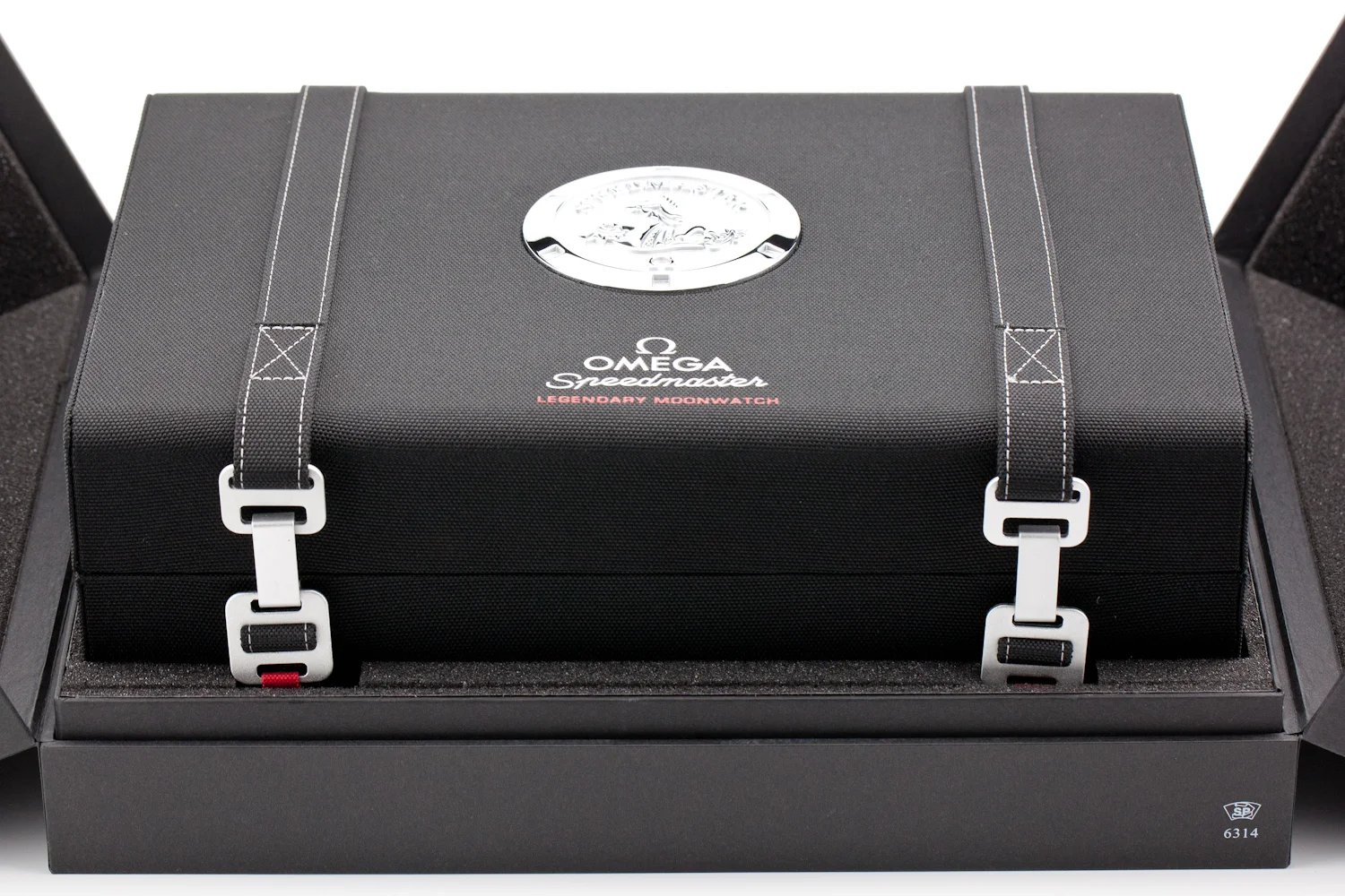 Omega Speedmaster Box (2 of 3).jpg