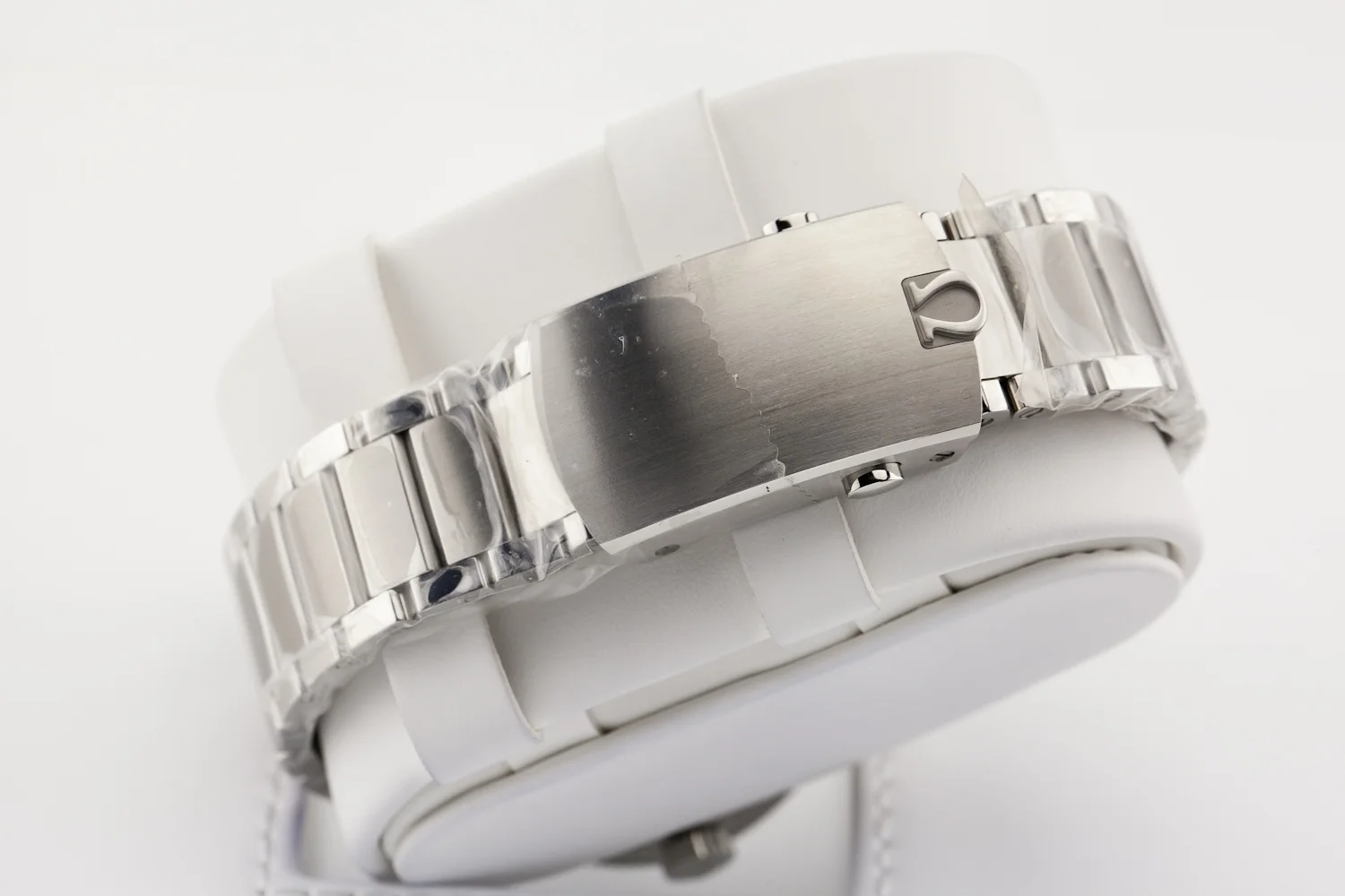 Omega Seamaster 1957 Trilogy (7 of 9).jpg