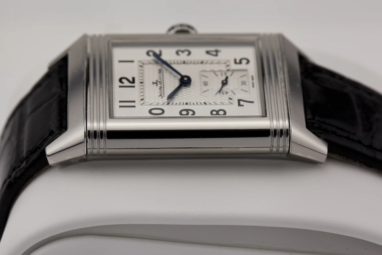JLC Reverso Classic Large BLK (5 of 11).jpg