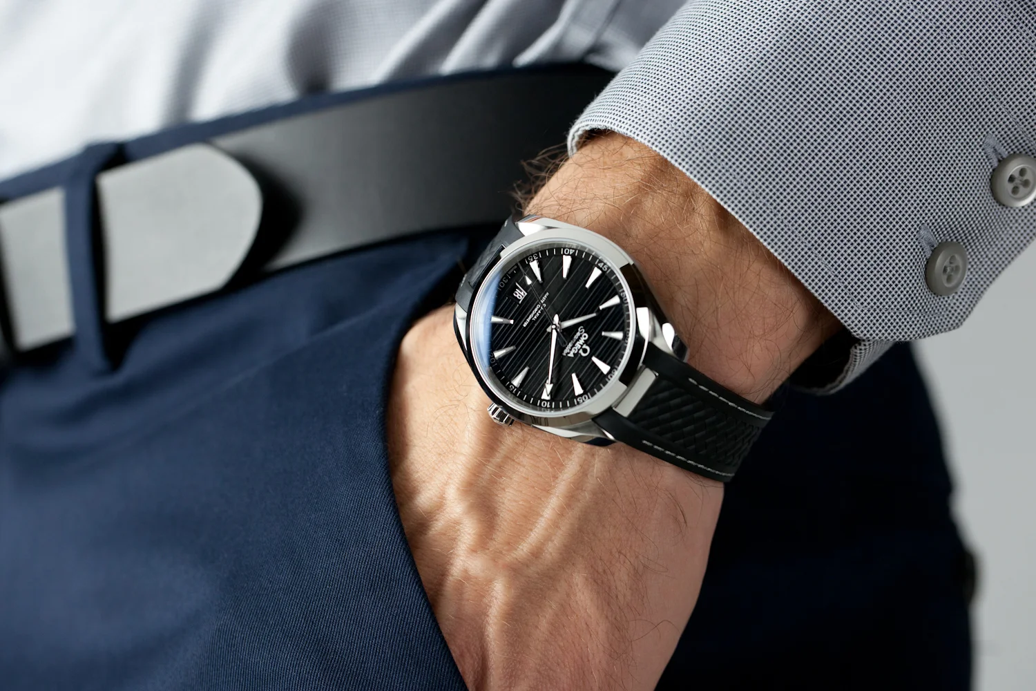 Omega Aqua Terra Black (11 of 11).jpg