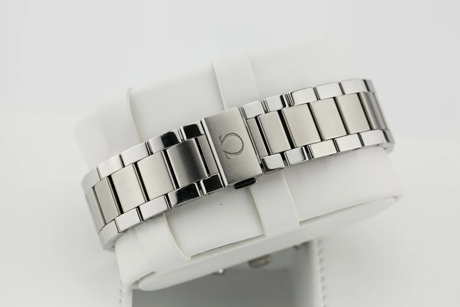 Omega Speedmaster 57 070819 (8 of 11).jpg
