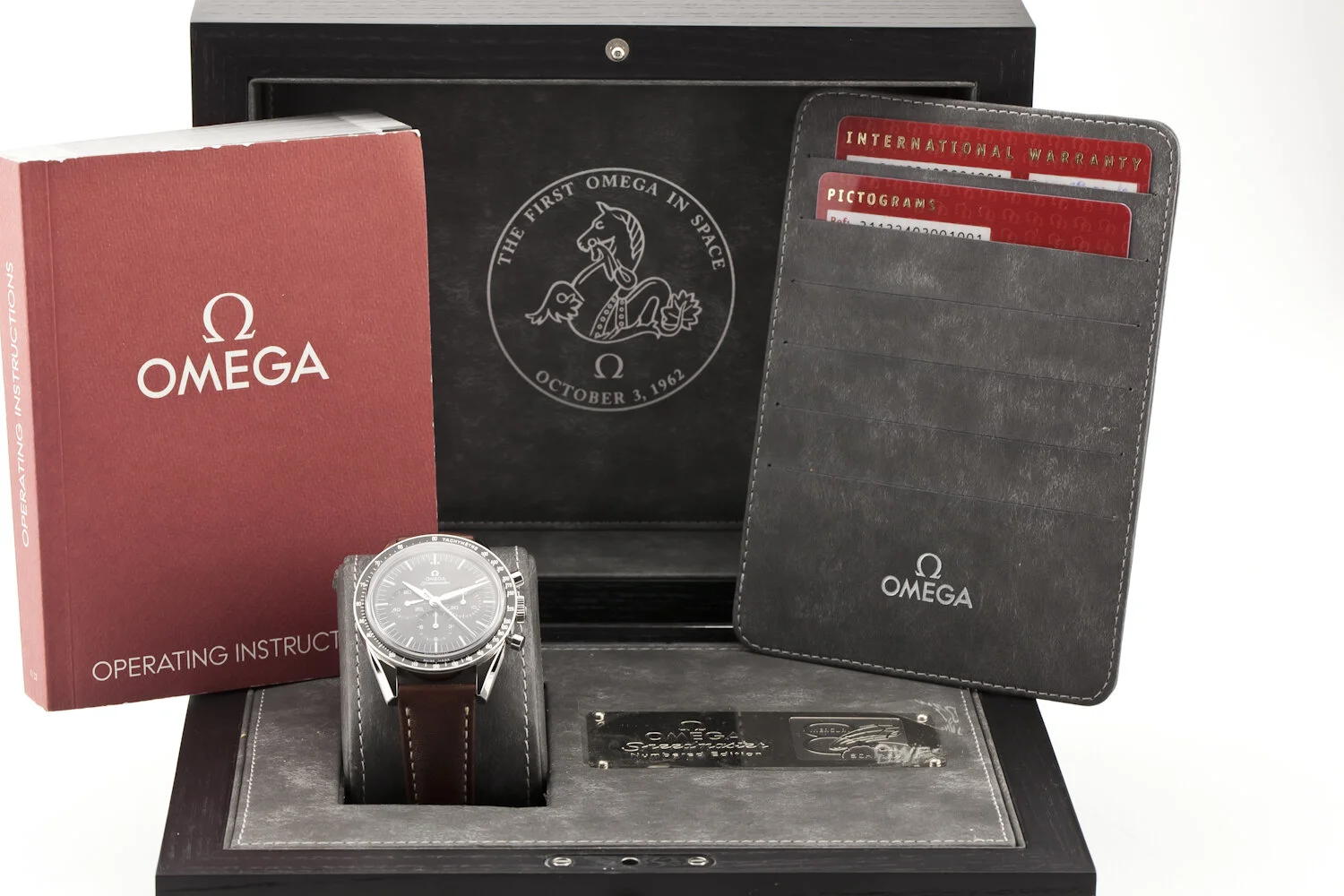 311.32.40.30.01.001 Omega Speedmaster 