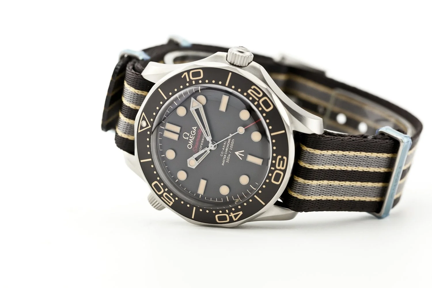 Omega Seamaster 300 Titanium Bond 007 