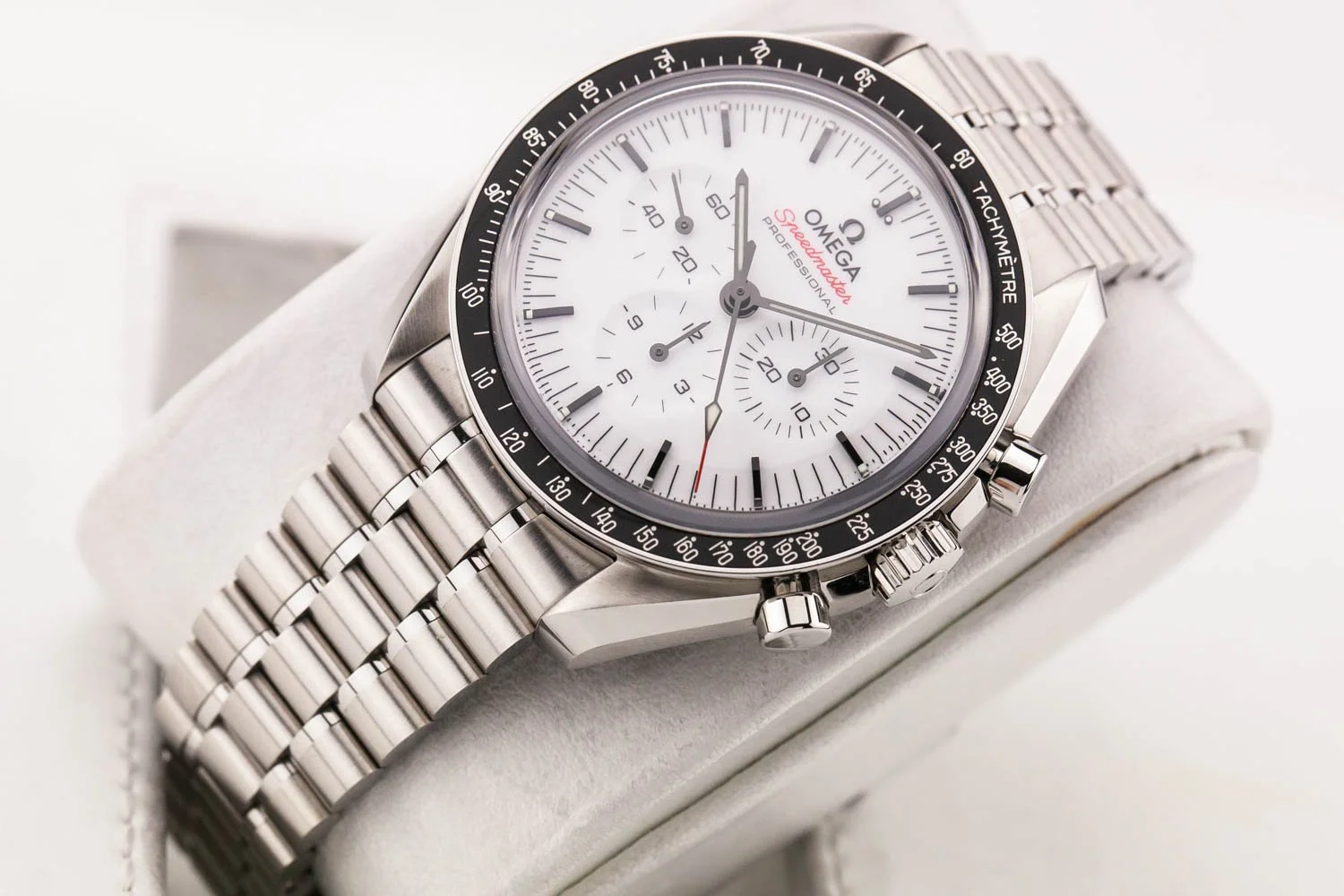 Omega Speedmaster Moonwatch 3861 White Mint 072925 (4 of 10).jpg
