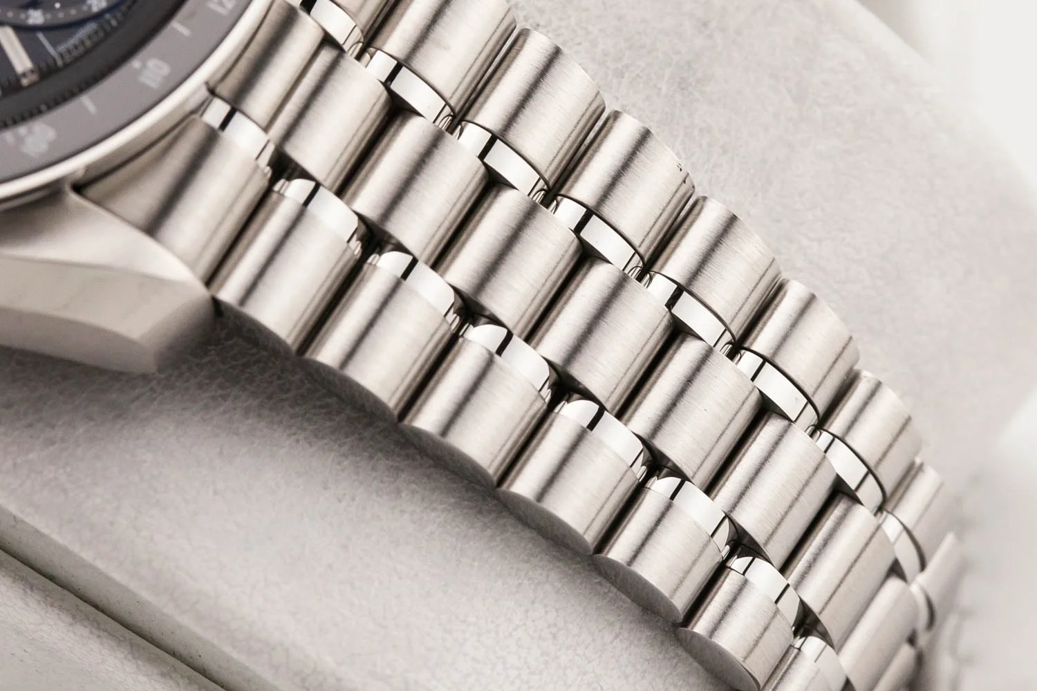 Omega Speedmaster Moonphase Meteorite NEW 072125 (8 of 12).jpg
