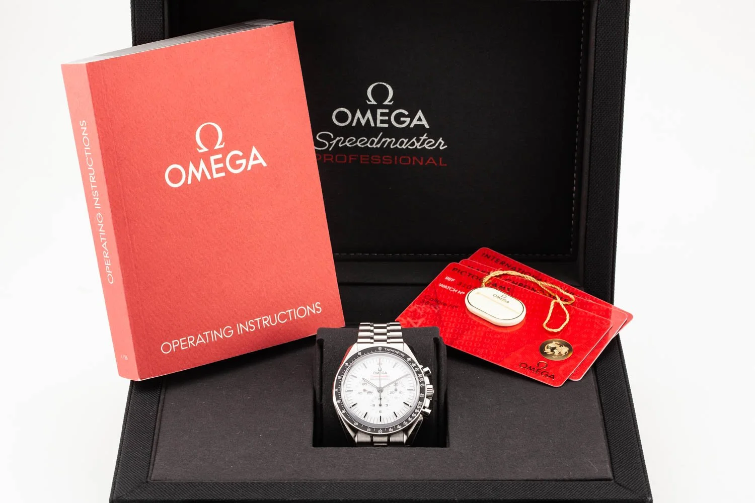 Omega Speedmaster Moonwatch 3861 White PO 091626 (10 of 10).jpg