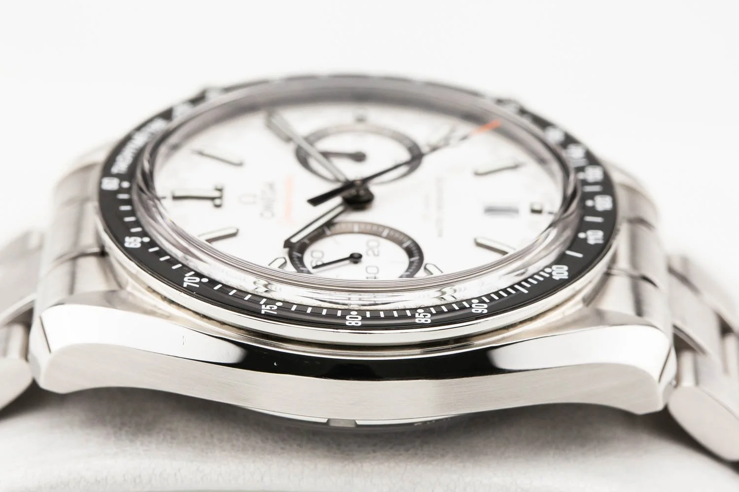 Omega Speedmaster Racing White Dial PO 092225 (6 of 10).jpg