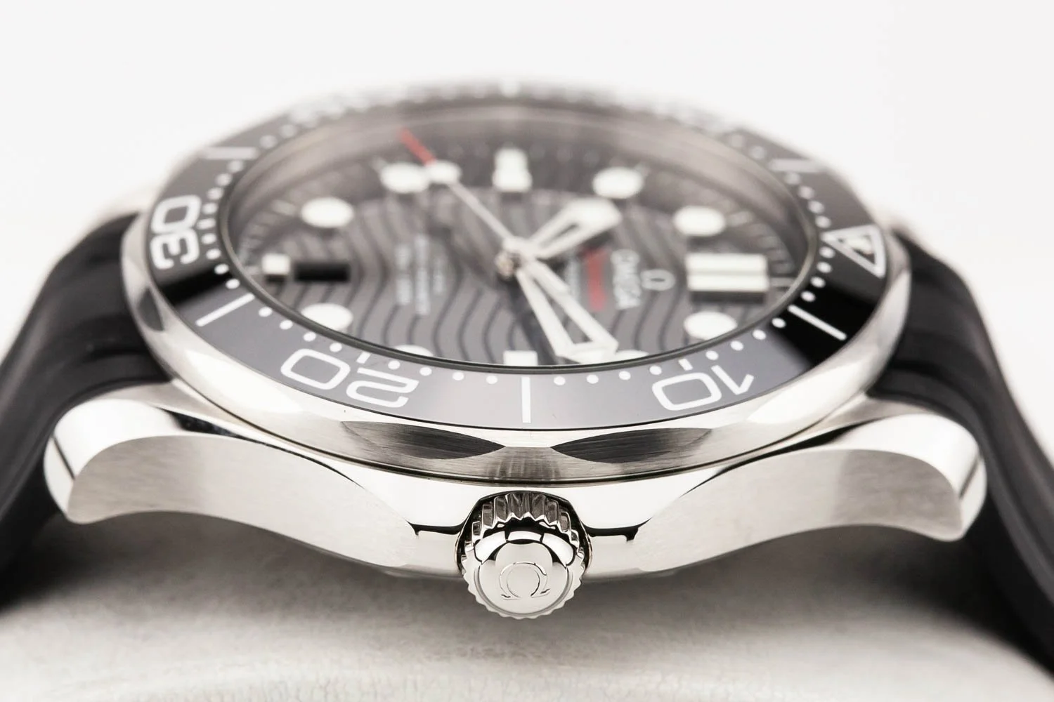 Omega Seamaster 300 Black Wave Deployant Strap Mint 120825 (5 of 9).jpg