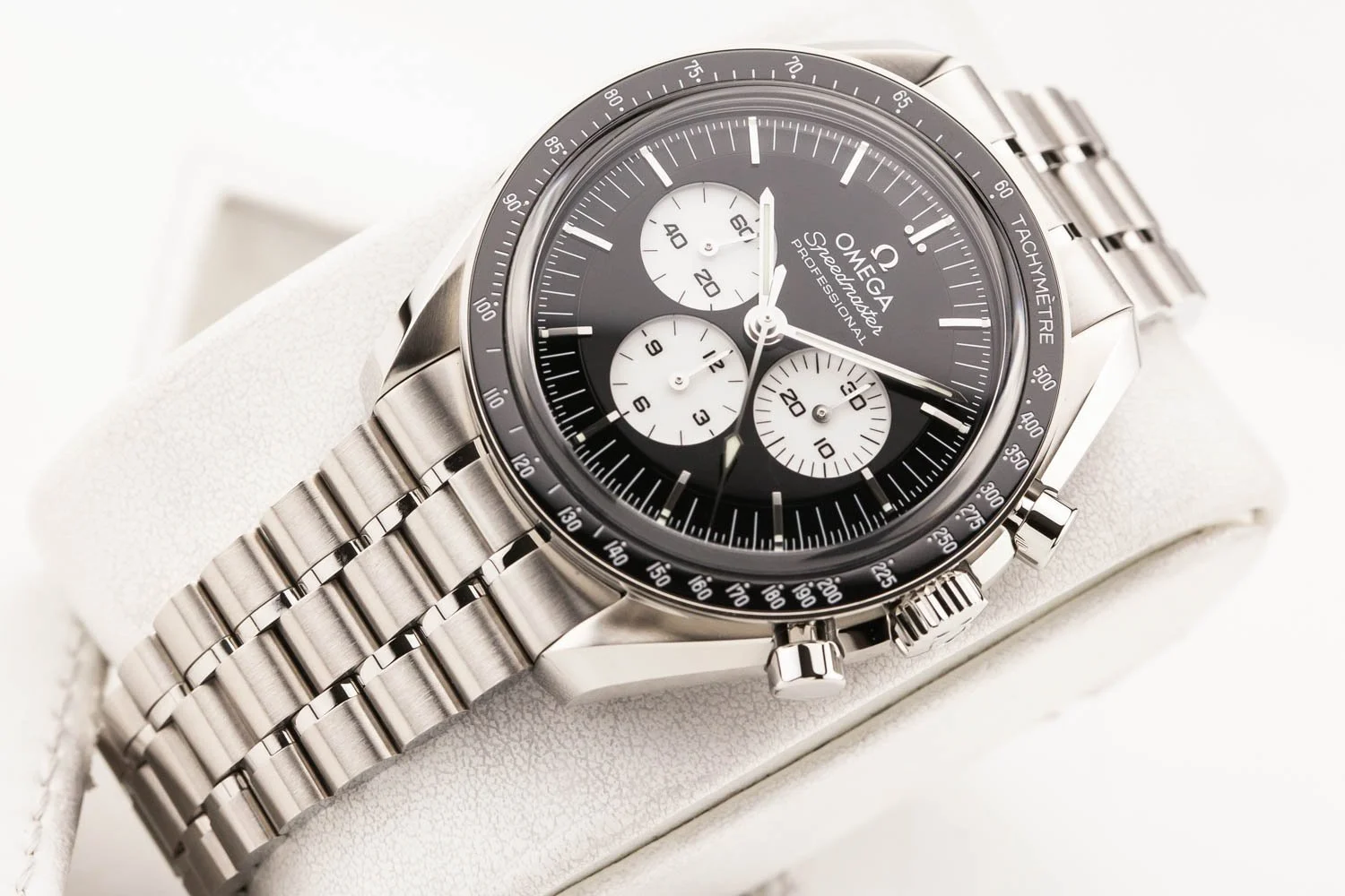 Omega Speedmaster Moonwatch 3861 Reverse Panda Unworn 080426 (4 of 11).jpg