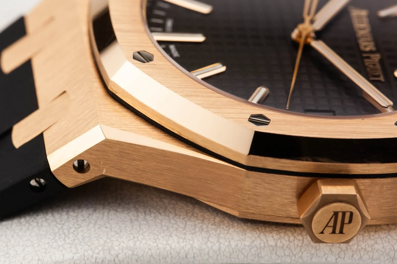 Audemars Piguet Royal Oak 50th Anniversary SE 15510OR 091726 (5 of 12).jpg
