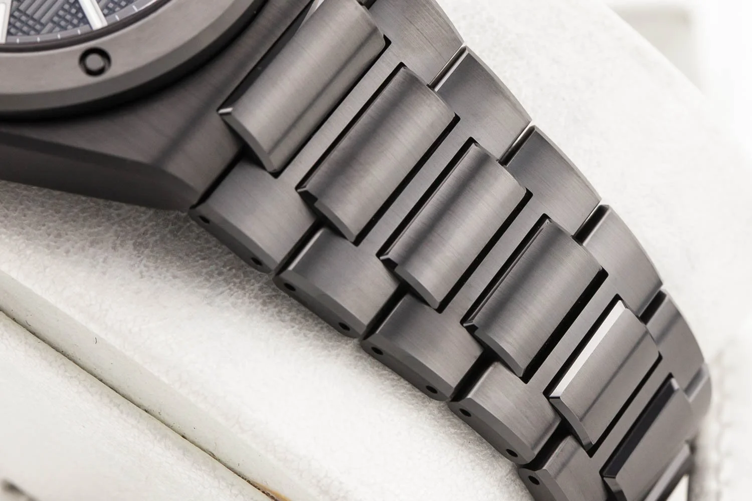 IWC Ingenieur Black Ceramic NEW IW338903 050826 (7 of 11).jpg