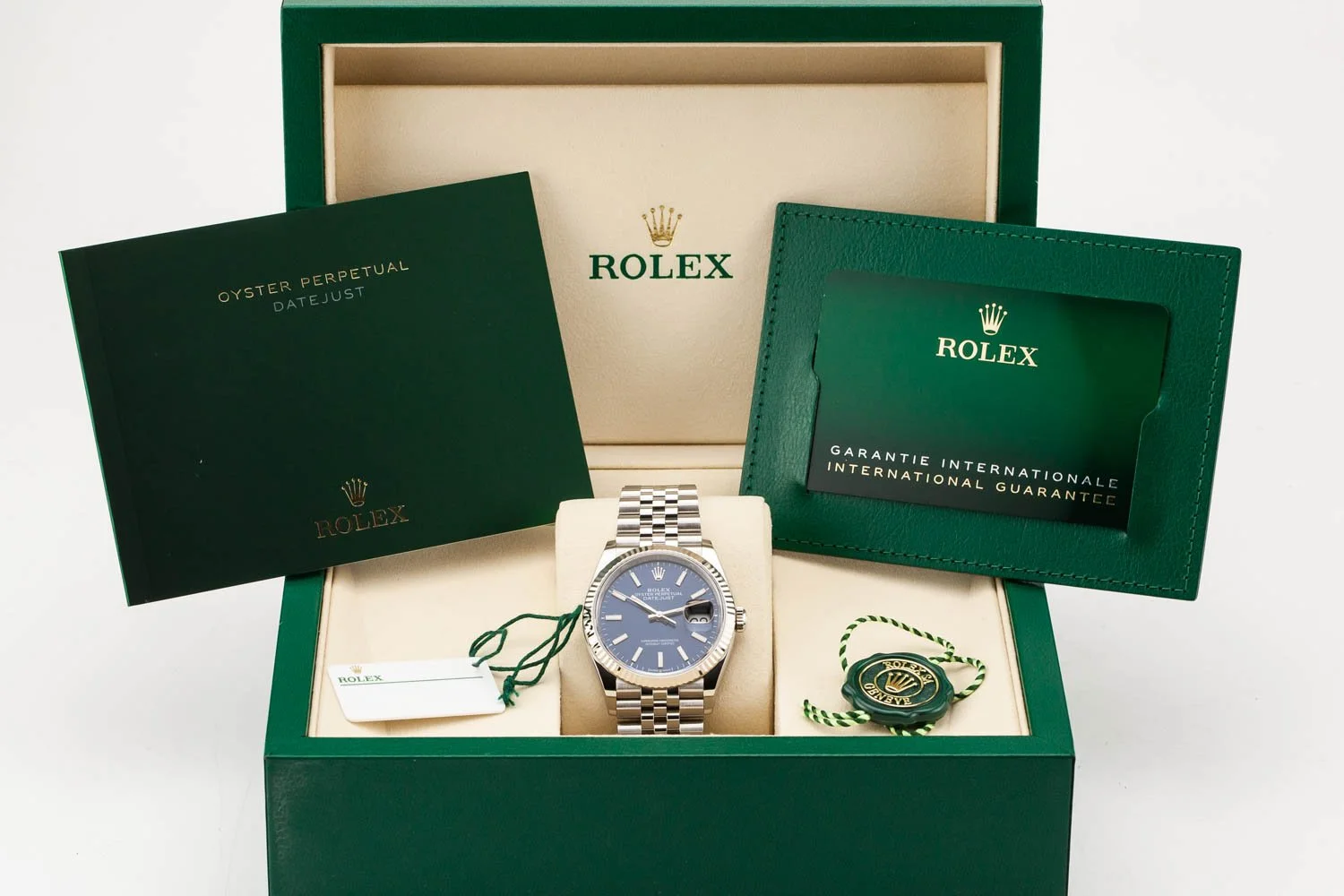 Rolex Datejust 36 Blue Fluted Jubilee Mint 126234 082825 (10 of 10).jpg