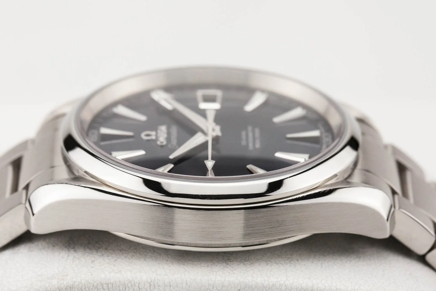 Omega Aqua Terra 8500 Skyfall PO 101926 (6 of 10).jpg