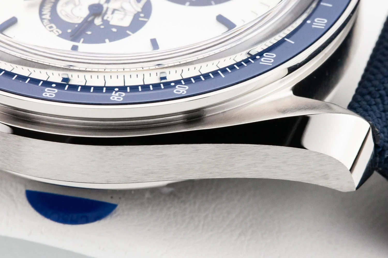 Omega Speedmaster Silver Snoopy NEW 040423 (8 of 12).jpg