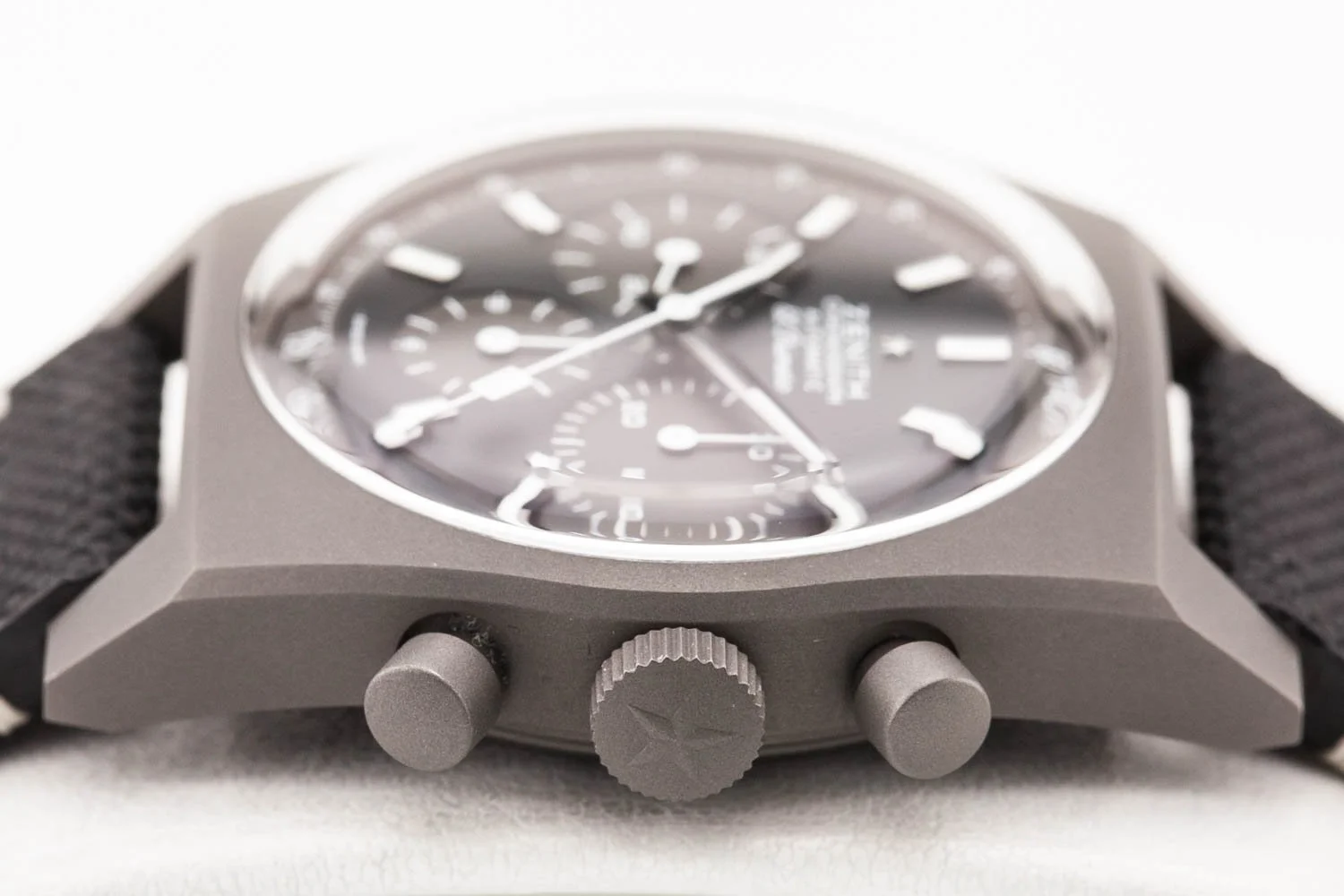 Zenith El Primero Chronomaster Revival Shadow PO 100125 (5 of 9).jpg