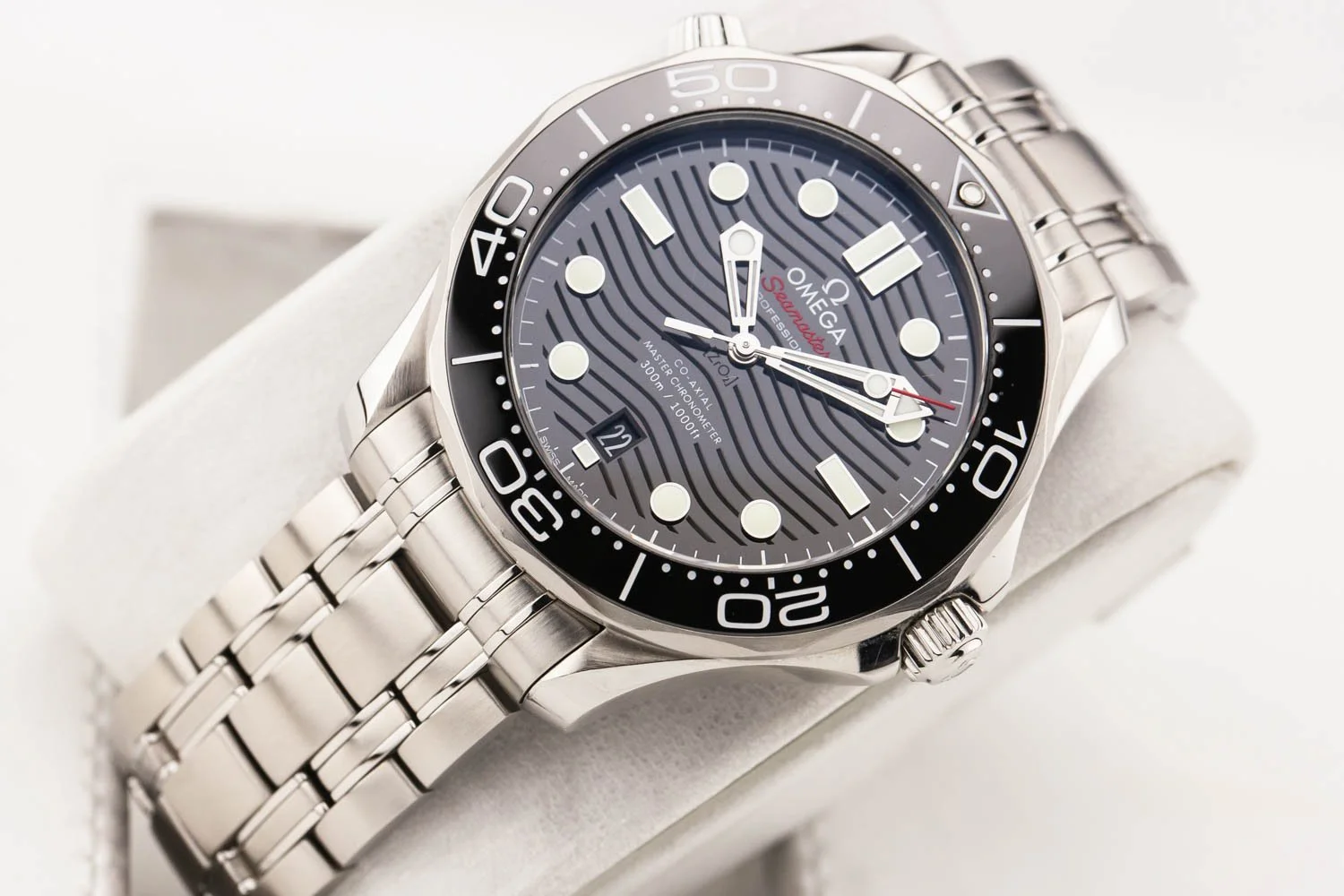 Omega Seamaster 300 Black Wave Bracelet PO 092225 (4 of 10).jpg