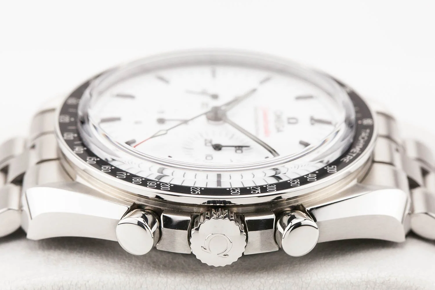 Omega Speedmaster Moonwatch 3861 White PO 050826 (5 of 10).jpg