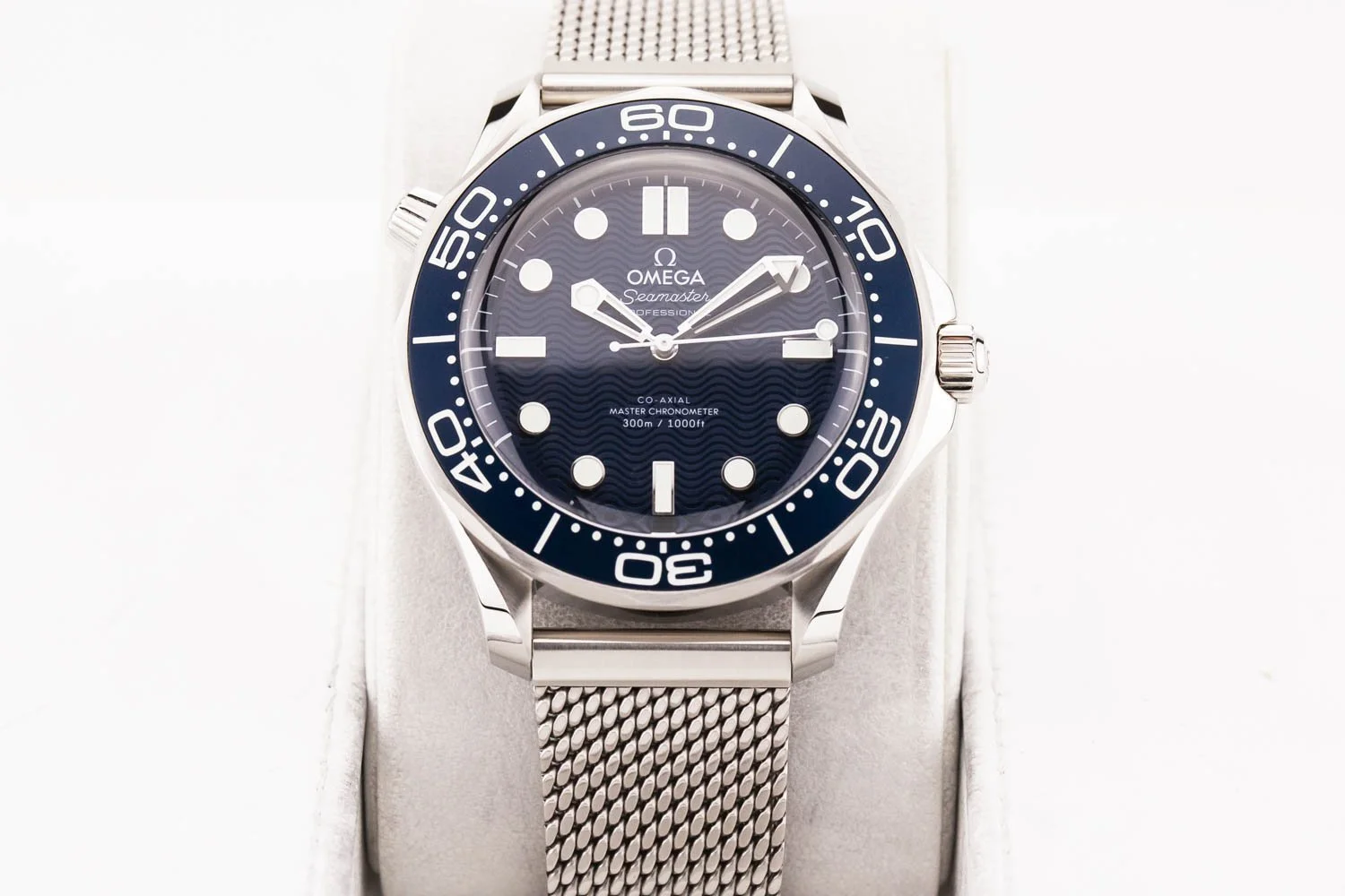Omega Seamaster 300 007 Bond 60th Anniversary PO 123125 (1 of 9).jpg