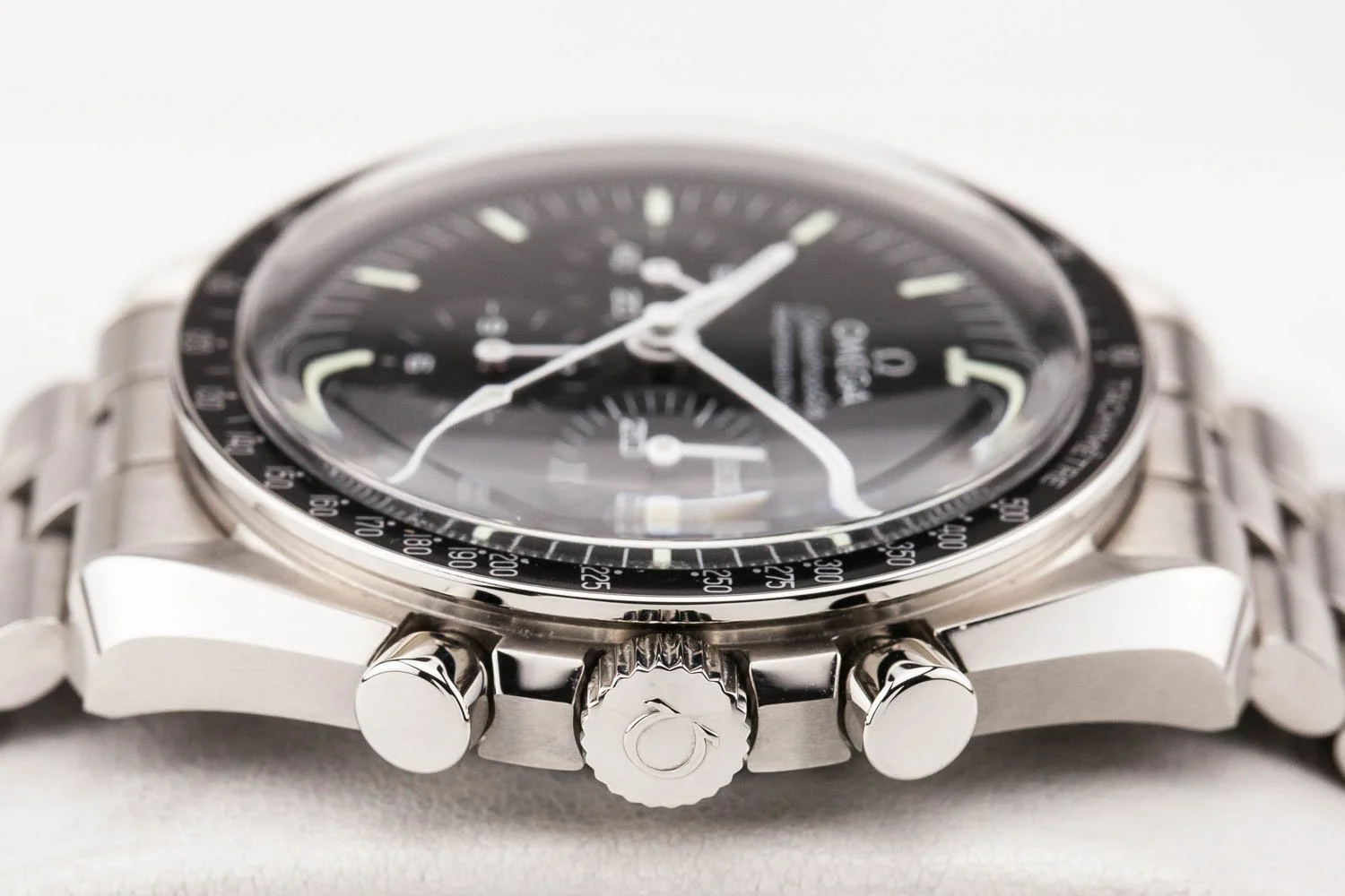 Omega Speedmaster Moonwatch 3861 Hesalite PO 092325 (5 of 10).jpg