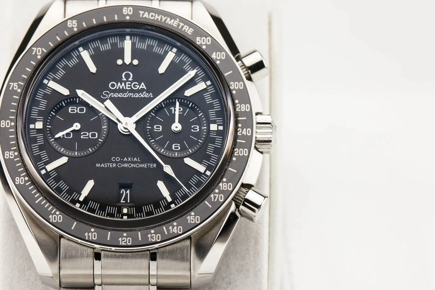 Omega Speedmaster Racing Black Dial PO 092225 (3 of 10).jpg