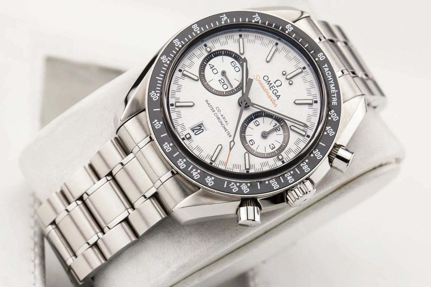 Omega Speedmaster Racing White Dial PO 092225 (4 of 10).jpg