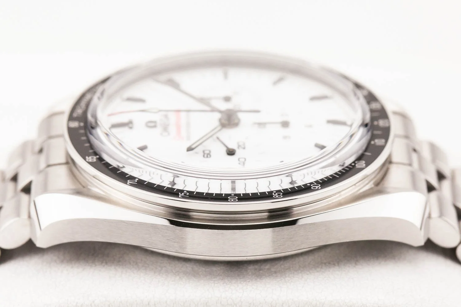 Omega Speedmaster Moonwatch 3861 White PO 091626 (6 of 10).jpg