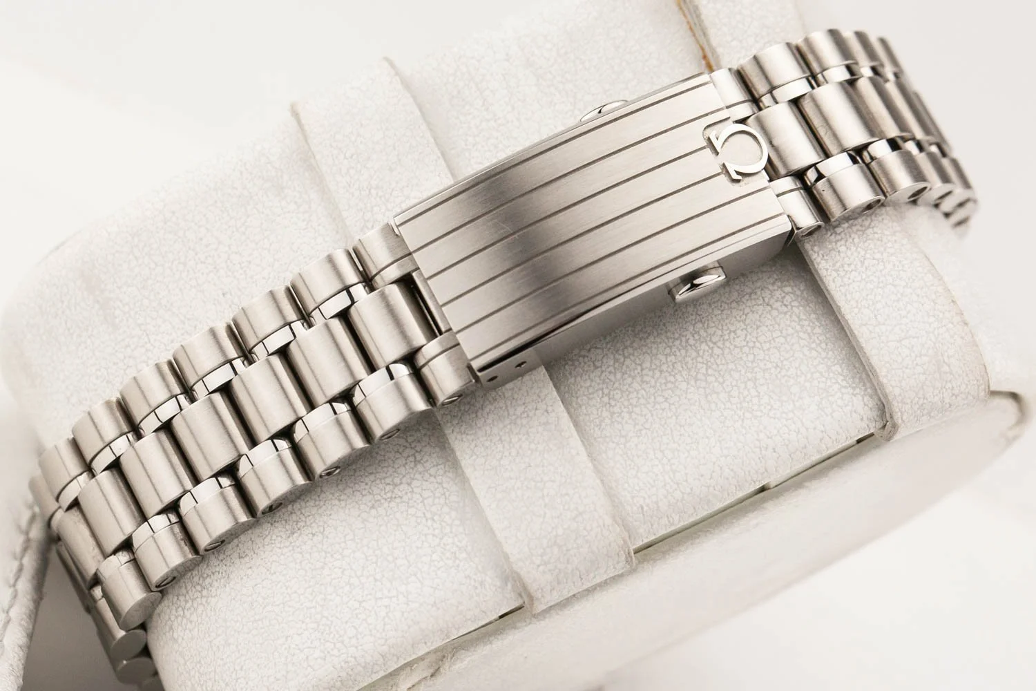 Omega Speedmaster Moonwatch 3861 Sapphire PO 071426 (8 of 10).jpg