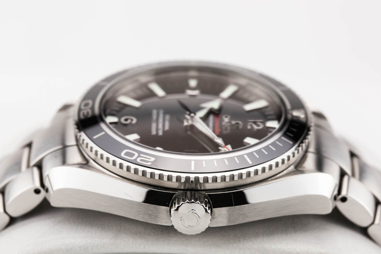 Omega Planet Ocean 2500 Liquidmetal 1948 PO 042925 (5 of 10).jpg