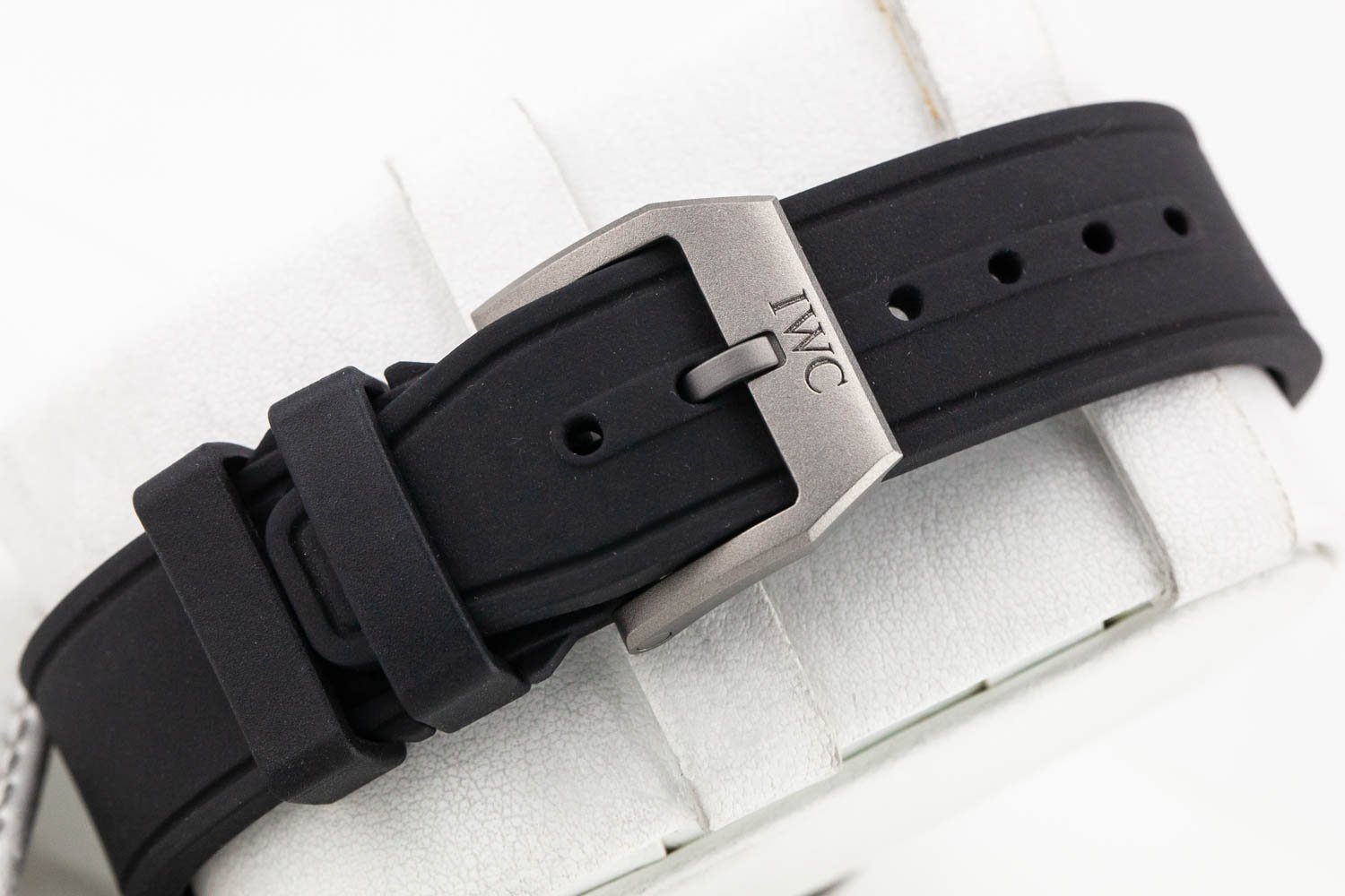IWC Pilot's Watch Top Gun Automatic NEW IW326906 011525 (7 of 10).jpg