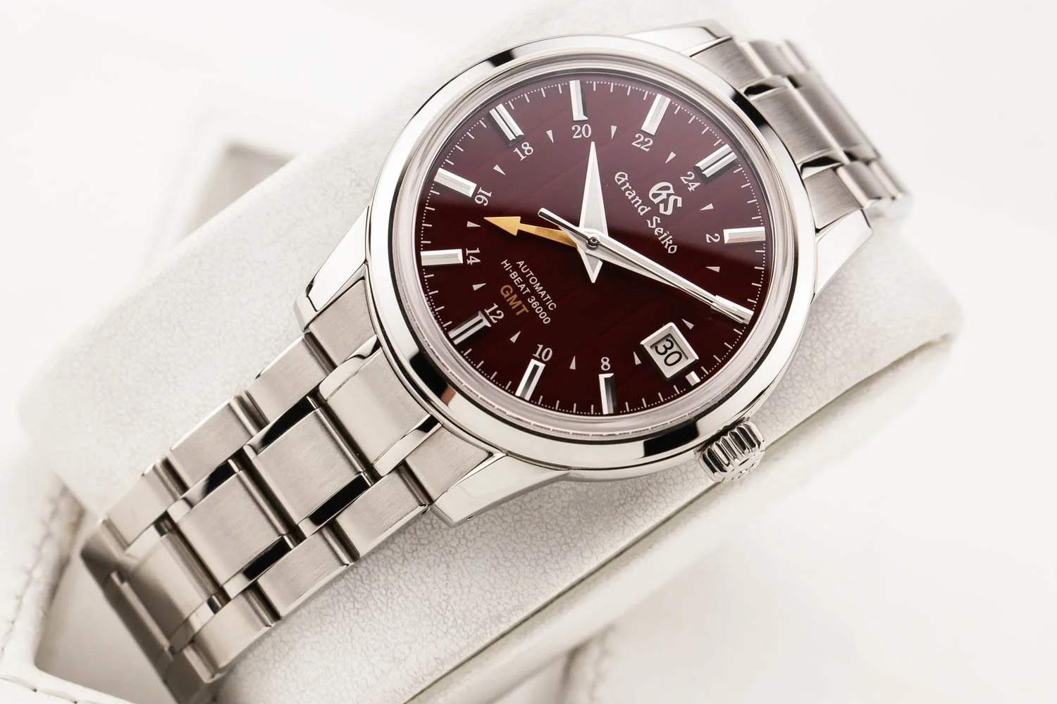 Grand Seiko Hi-Beat 36000 GMT Yuka Momiji PO SBGJ273 071326 (5 of 11).jpg